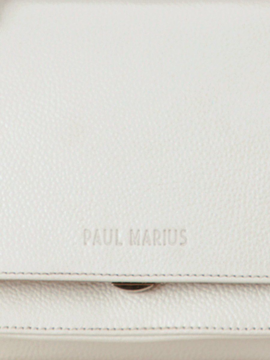 photo-vue-zoom-matiere-sac-bandouliere-cuir-blanc-diane-s-vedette-paul-marius-w35s-w