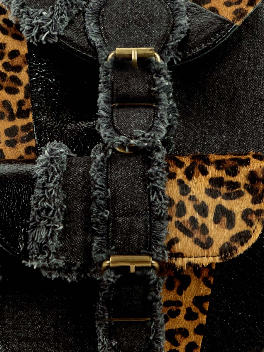 photo-vue-zoom-matiere-sac-dos-cuir-leopard-noir-lebaroudeur-chimere-denim-noir-paul-marius-m40-ch-b-denim